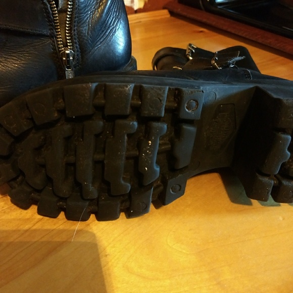 SOLD....Woman Harley boots - Picture 4 of 5